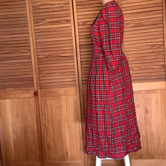 Vintage 1980s red tartan plaid with velvet accents, size 10 tea length dress - Picture 4 of 16